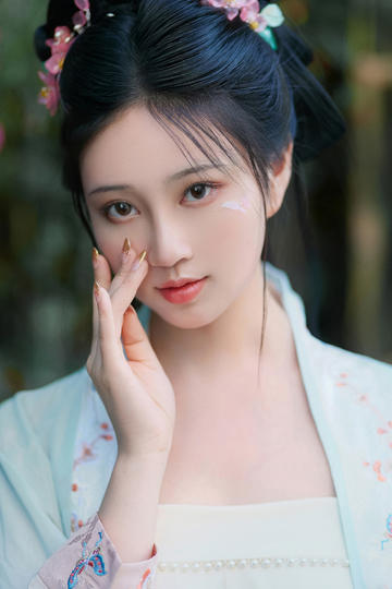 希尔德赛后介绍巴特勒出场